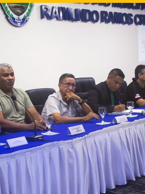 A Defensoria Pública do Amazonas (DPE-AM) realizou mais de 80 atendimentos no município de Maraã (distante 615 quilômetros de Manaus) em dois dias de mutirão. A iniciativa permitiu atender, em pouco tempo, algumas das demandas mais frequentes da população, principalmente, na área de família, como a cobrança e regularização de pensão alimentícia e guarda, além de casos envolvendo registros públicos, como segunda via de certidão de nascimento e retificação de documentos.